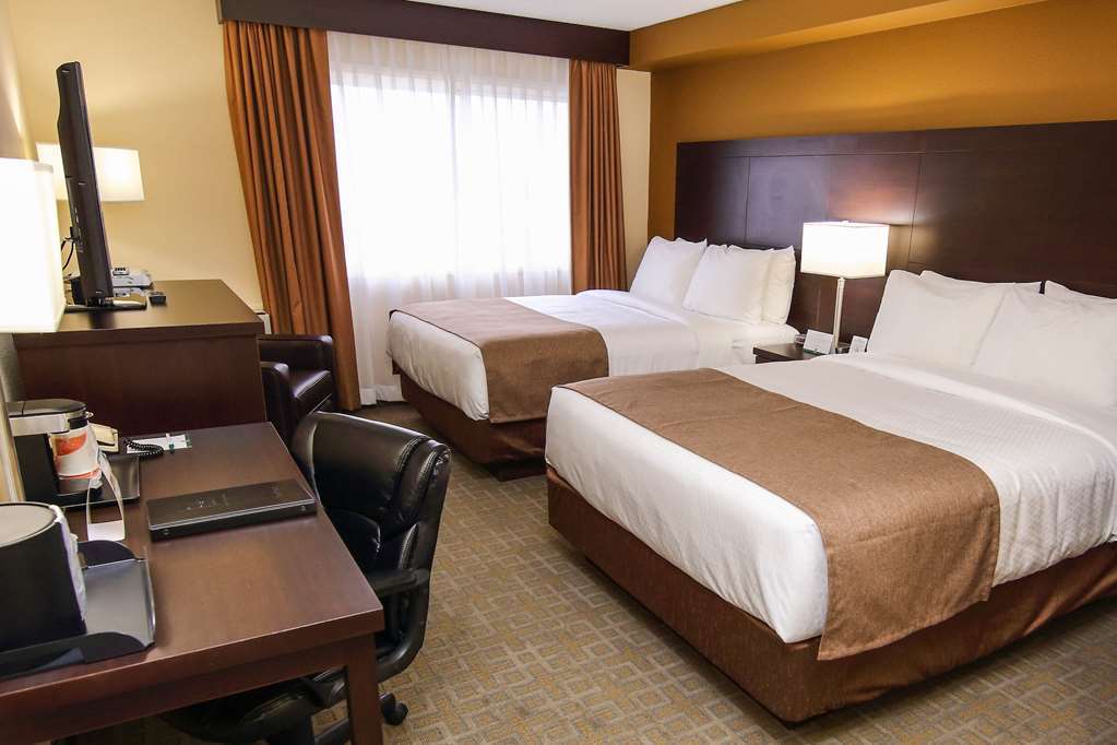Quality Inn & Suites Батерст Номер фото